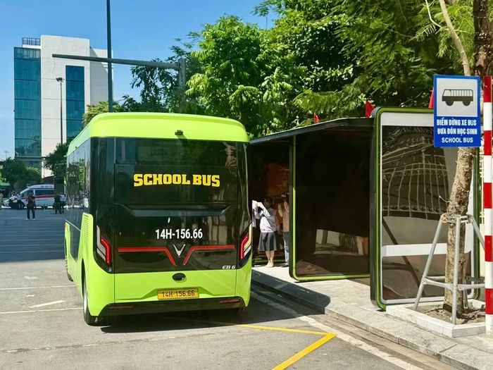 Tuyến xe buýt đưa đón học sinh đến trường năm học 2026 - 2027 trên địa bàn các phường Hạ Long, Hồng Gai và Hà Tu.