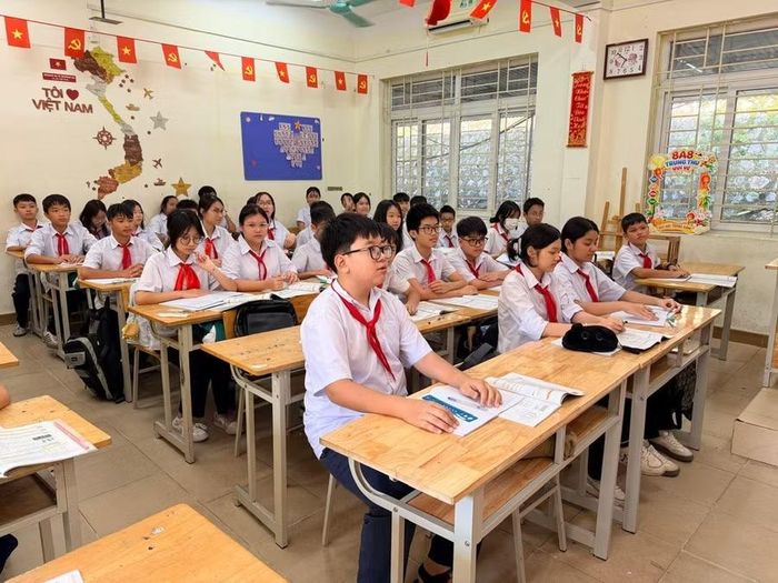 Một tiết học tại Trường TH và THCS Hà Tu, phường Hà Tu.