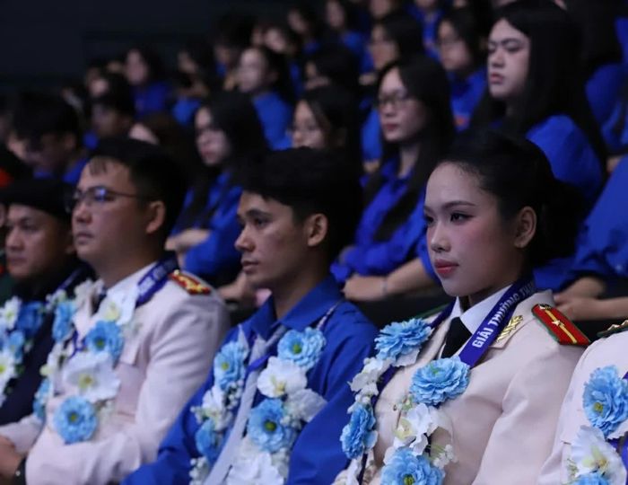 Thời nay, thanh niên không chỉ cần học tập để lập thân, lập nghiệp mà còn phải chủ động đổi mới và sống có trách nhiệm. (Ảnh: Đăng Hải)