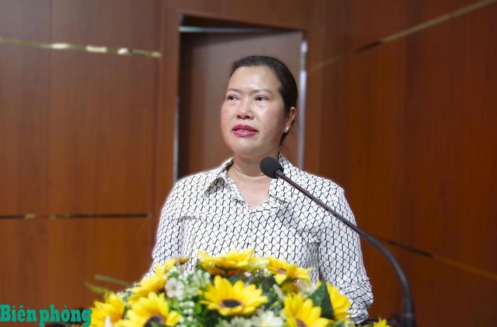 Đồng chí Nguyễn Thị Ngọc Điệp, Phó Chủ tịch Ủy ban nhân dân thành phố Cần Thơ phát biểu tại Hội nghị kết luận sau khi khảo sát thực địa. Ảnh: LK