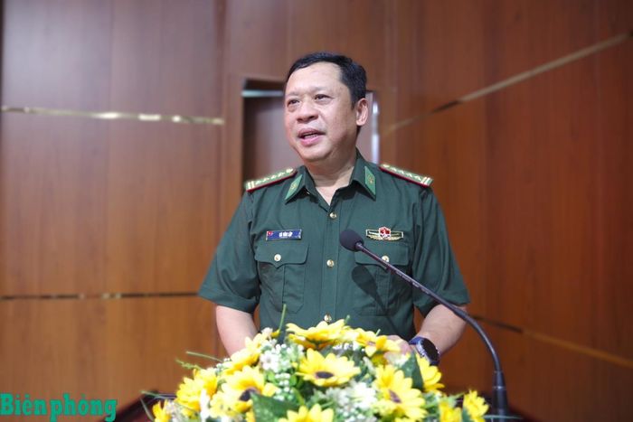 Đại tá Cà Văn Lập, Phó Chủ nhiệm Chính trị Bộ đội Biên phòng phát biểu tại Hội nghị kết luận sau khi khảo sát. Ảnh: LK