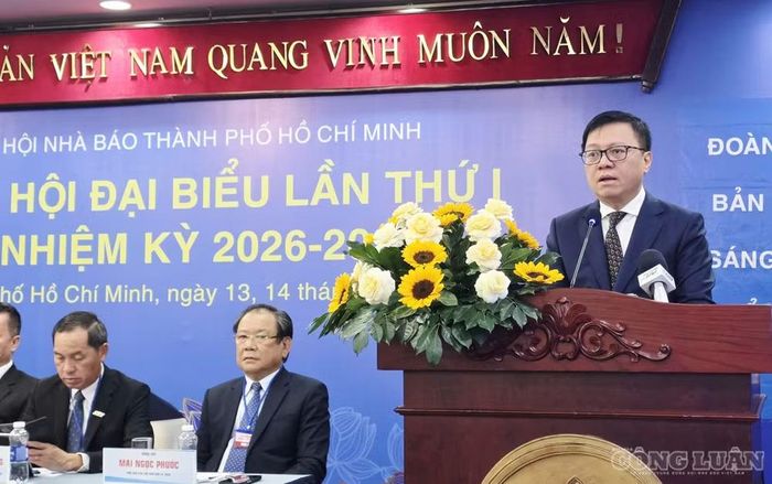 Chủ tịch Hội Nhà báo Việt Nam Lê Quốc Minh tin tưởng rằng Hội Nhà báo TP.HCM sẽ tiếp tục là ngọn cờ đầu của báo chí cách mạng Việt Nam trong kỷ nguyên mới. Ảnh: Chính Kỳ.