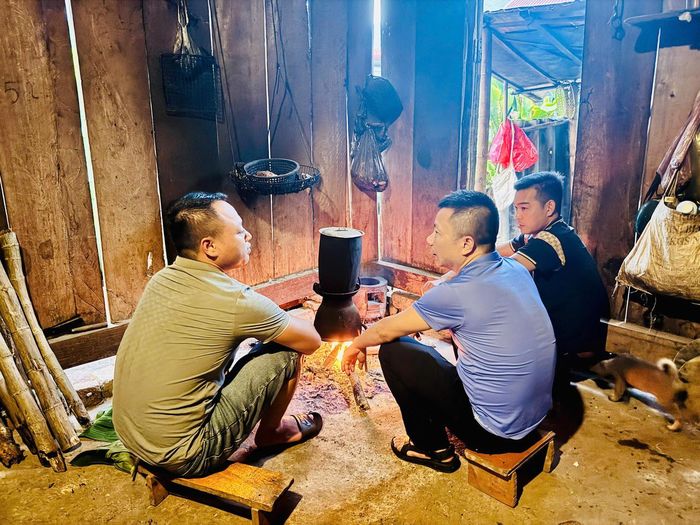 Đẩy mạnh công tác tuyên truyền, phổ biến pháp luật đến từng hộ dân (Ảnh: TY).