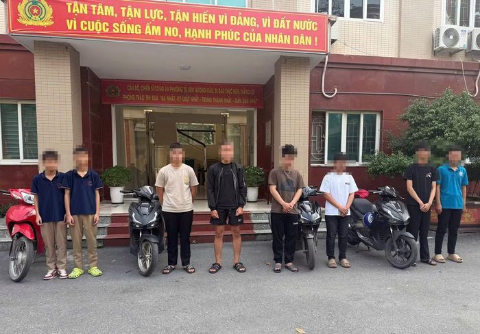 Nhóm "quái xế" bị bắt giữ.