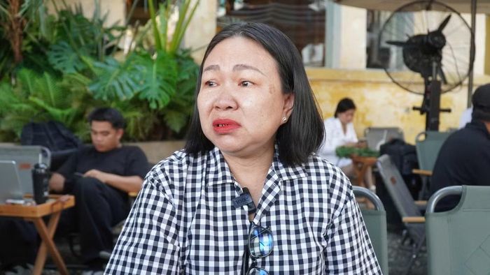 Chị Hằng Nguyễn bật khóc khi nhắc về cậu.