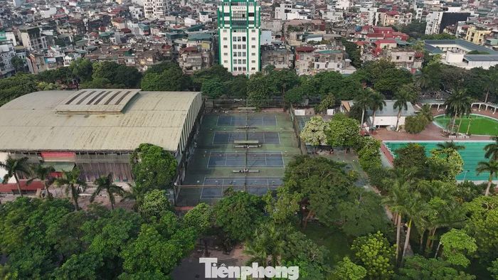 Sau kết luận thanh tra, các công trình hiện hữu như Miếu Bà Chúa Hồ, nhà hát ngoài trời (Cung Xuân), cụm thể dục thể thao và khu vực nhà nổi giữa hồ được giữ lại.