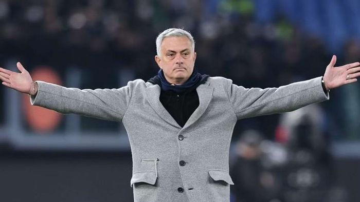 HLV Mourinho sẽ có dịp tái ngộ CLB cũ Roma