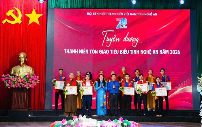 Tuyên dương 14 gương thanh niên tôn giáo tiêu biểu.