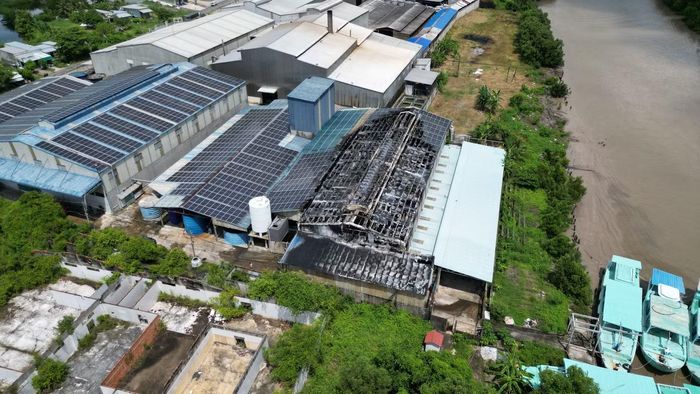 Đám cháy cơ bản được khống chế sau khoảng 40 phút.