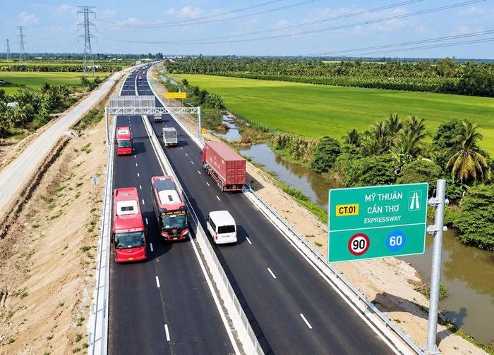 Cao tốc Mỹ Thuận - Cần Thơ.