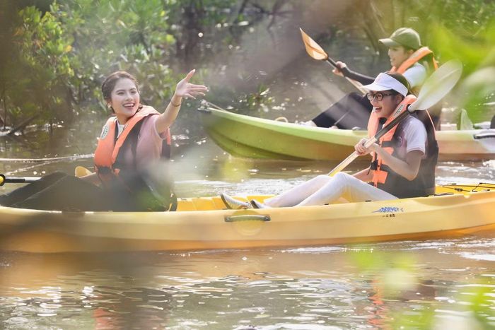 Với thí sinh Nguyễn Hồng Hạ Nghi, việc bảo vệ rừng ven biển cần được chú ý cùng các hoạt động trồng, giữ rừng ở những khu vực khác. Cô mong trải nghiệm tại cuộc thi sẽ khuyến khích những việc làm thiết thực để bảo vệ môi trường.