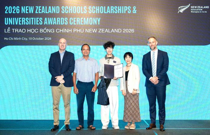 Nguyễn Hoàng Lâm nhận học bổng Chính phủ New Zealand bậc đại học. Ảnh: G.X