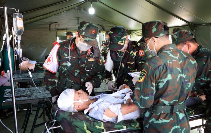 Diễn tập triển khai bệnh viện dã chiến