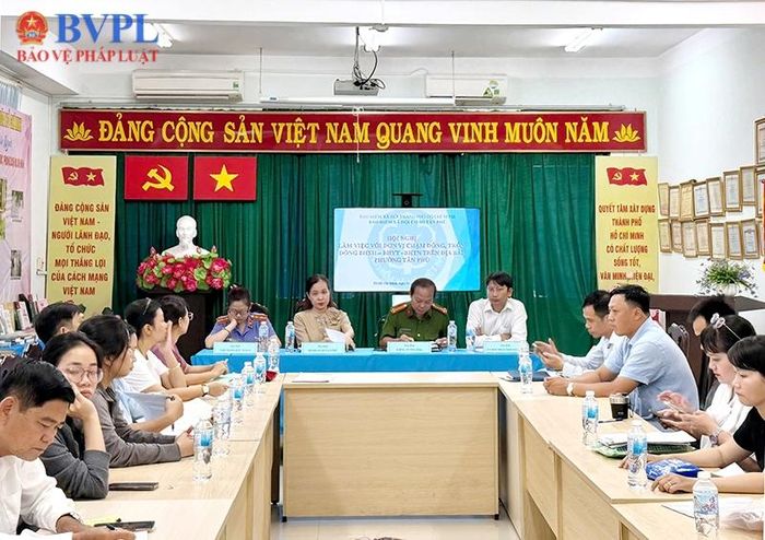 Đại diện VKSND khu vực 9, TP Hồ Chí Minh làm việc với BHXH cơ sở Tân Phú và các đơn vị chậm đóng, trốn đóng BHXH - BHYT – BHTN trên địa bàn.