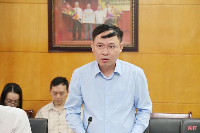 Phó Giám đốc Sở Tài chính Nguyễn Đức Thắng tham gia góp ý các dự án luật.