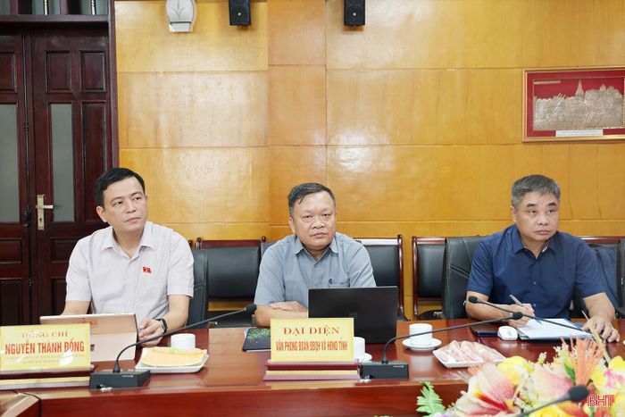 Đồng chí Nguyễn Thành Đồng - Ủy viên BTV Tỉnh ủy, Chủ tịch Ủy ban MTTQ tỉnh và lãnh đạo các sở, ngành cùng dự.