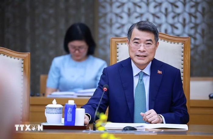 Thủ tướng Lê Minh Hưng tiếp ông Peter Tschentscher, Thị trưởng thứ nhất thành phố Hamburg (Đức). (Ảnh: Dương Giang/TTXVN)