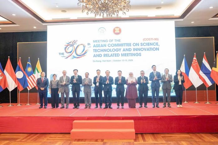 Lễ trao giải diễn ra trong khuôn khổ phiên toàn thể Hội nghị lần thứ 90 Ủy ban ASEAN về Khoa học, Công nghệ và Đổi mới sáng tạo (COSTI-90) với sự tham dự của Bộ trưởng Bộ Khoa học và Công nghệ Vũ Hải Quân. (Ảnh: Bộ KHCN)
