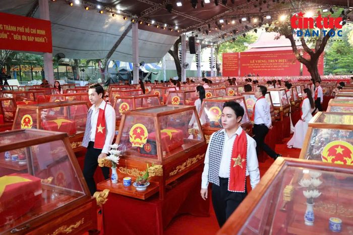 Các đơn vị phối hợp rà soát những phần việc cuối cùng, bảo đảm buổi lễ diễn ra trang trọng, an toàn