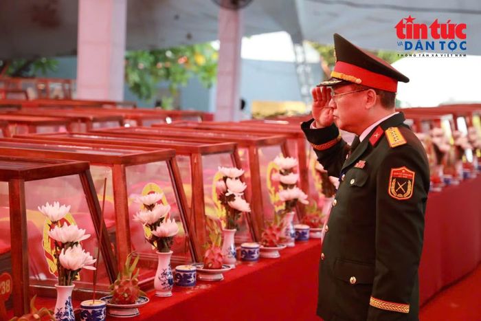 TP Hồ Chí Minh long trọng tổ chức Lễ viếng, Lễ truy điệu 731 hài cốt liệt sĩ được quy tập tại công viên.
