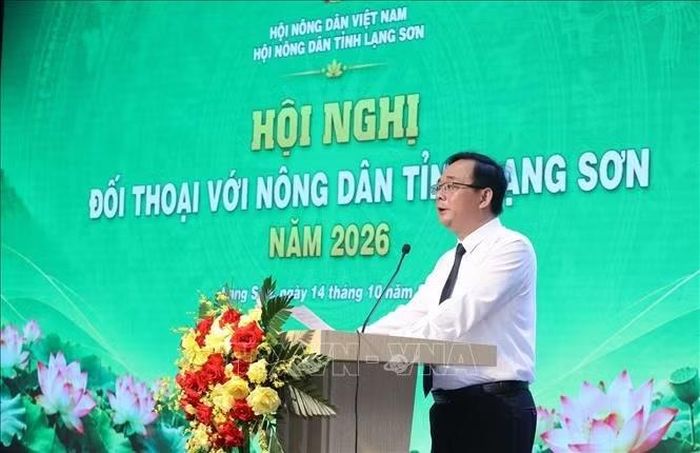 Chủ tịch Hội Nông dân tỉnh Lạng Sơn Triệu Quang Huy phát biểu khai mạc Hội nghị đối thoại với nông dân năm 2026.