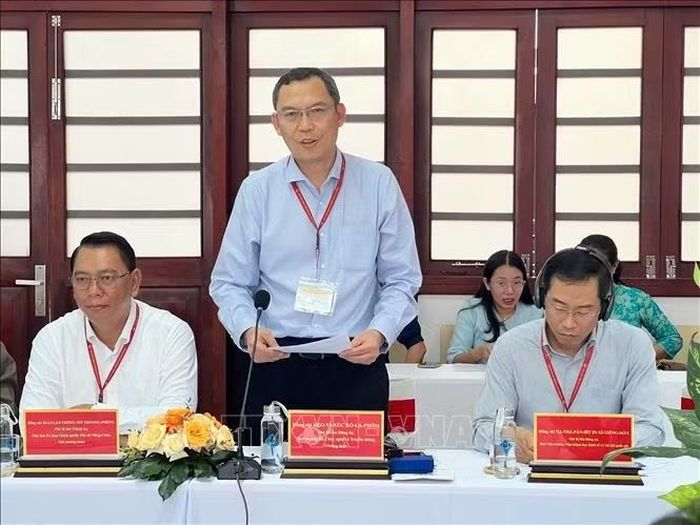 Đồng chí Trương Cảnh Tuyên, Chủ tịch UBND thành phố Cần Thơ, phát biểu tại buổi làm việc. Ảnh: Ánh Tuyết/TTXVN
