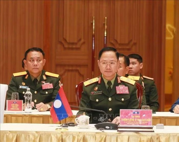 Đại tướng Khamliang Outhakaysone, Uỷ viên Bộ Chính trị, Phó Thủ tướng Chính phủ, Bộ trưởng Bộ Quốc phòng Lào tại cuộc gặp. Ảnh: Trọng Đức/TTXVN