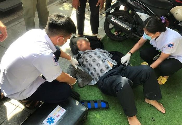 Các dịch vụ cấp cứu, xử trí tại nhà hoặc cấp cứu ngoại viện có vận chuyển người bệnh, ngân sách hỗ trợ 100% chi phí, người bệnh không phải đồng chi trả trong các trường hợp tai nạn, thiên tai, thảm họa... (Ảnh: Internet).