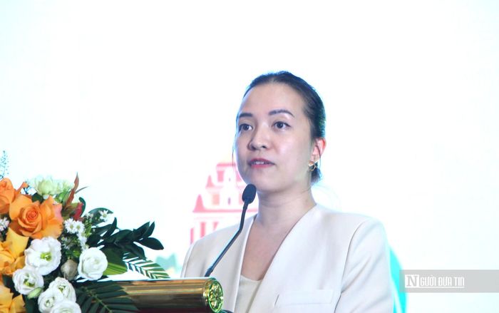 Bà Nguyễn Thị Hoài An, Phó Giám đốc Sở Văn hóa, Thể thao và Du lịch Đà Nẵng, nhấn mạnh doanh nghiệp có thể bắt đầu chuyển đổi xanh bằng những giải pháp tiết kiệm điện, nước và giảm rác thải nhựa.
