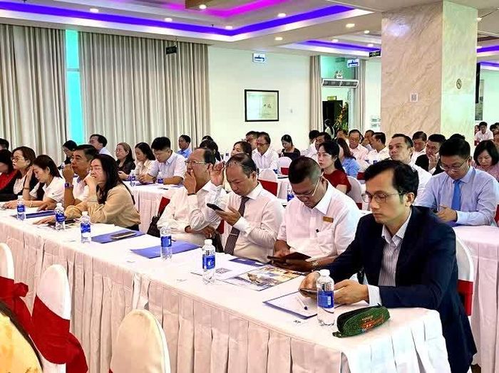 Hơn 400 doanh nghiệp tham dự buổi đối thoại với chính quyền TP Cần Thơ.