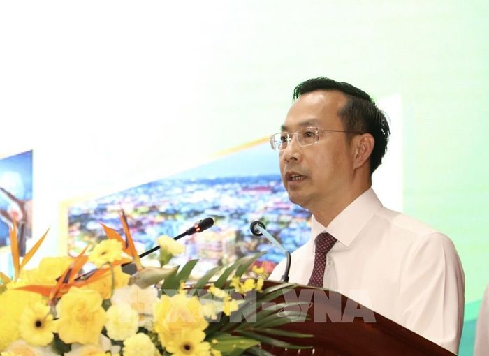 Ông Nguyễn Thanh Nhàn, Chủ tịch UBND tỉnh Đồng Tháp, phát biểu tại buổi họp mặt. Ảnh: Hồng Nhung – TTXVN