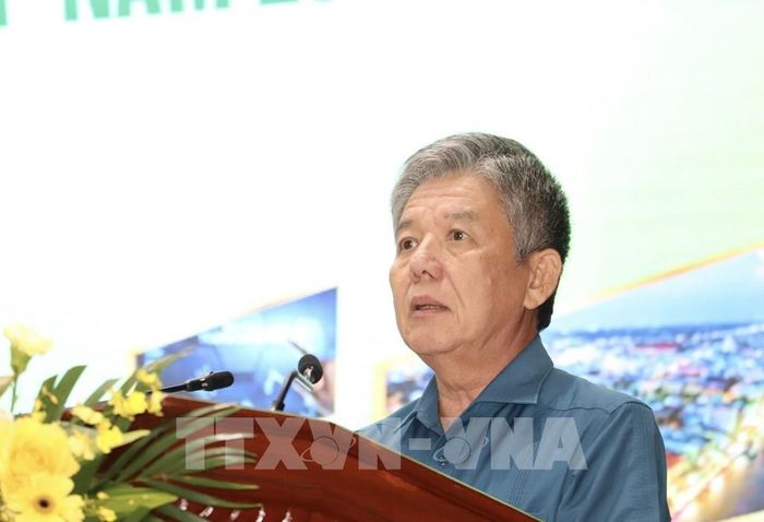 Ông Ngô Chí Cường, Bí thư Tỉnh ủy Đồng Tháp, phát biểu tại buổi họp mặt. Ảnh: Hồng Nhung – TTXVN