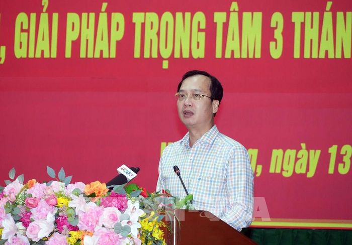 Chủ tịch UBND tỉnh Vĩnh Long Trần Trí Quang phát biểu tại hội nghị. Ảnh: Phạm Minh Tuấn-TTXVN