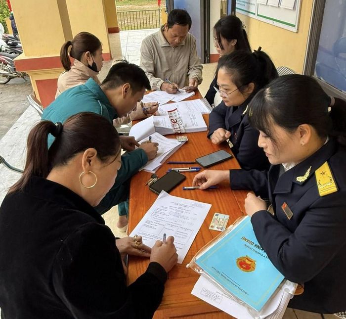 Cục Thuế ban hành 8 quy tắc giải quyết thủ tục hành chính trong lĩnh vực thuế. Ảnh: Thuế cơ sở 7 Lào Cai