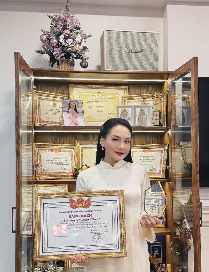 Bên cạnh hoạt động nghệ thuật, Bảo Thanh hiện làm việc tại Nhà hát Kịch Công an nhân dân.