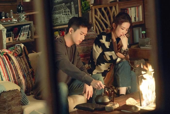 Lý Hiện và Lưu Diệc Phi trong Đi Đến Nơi Có Gió, cùng tìm thấy sự bình yên và hướng đi mới giữa cuộc sống vùng quê Vân Nam.