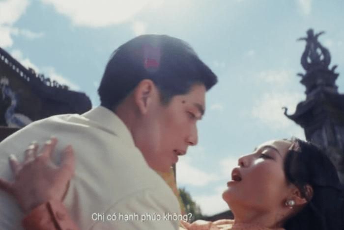 Thị Liễu (Ninh Dương Lan Ngọc) bất ngờ xuất hiện sau nhiều năm xa cách.