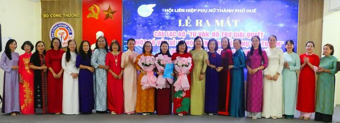 Ra mắt, kiện toàn Ban Chủ nhiệm và Câu lạc bộ “Tư vấn, hỗ trợ giải quyết một số vấn đề xã hội liên quan đến phụ nữ và trẻ em” thuộc Hội LHPN TP Huế