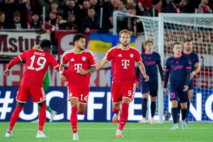 Kane vẫn xuất sắc nhưng không giúp được Munich có được 3 điểm. Ảnh: Reuters