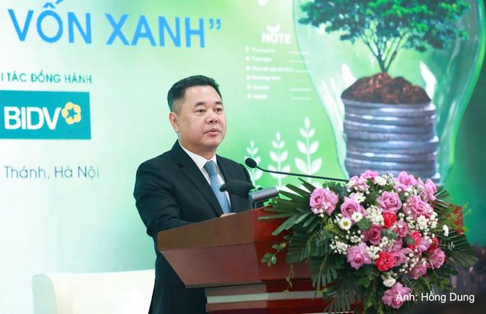 Phó Thống đốc Ngân hàng Nhà nước Việt Nam Nguyễn Ngọc Cảnh phát biểu tại hội thảo.