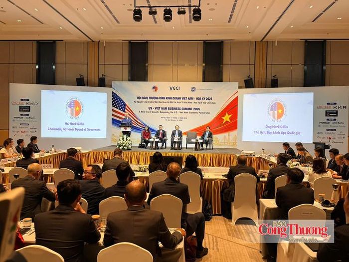 Hơn 200 đại diện là quan chức Chính phủ, các bộ,l ngành, lãnh đạo doanh nghiệp và nhà đầu tư đã tham dự Hội nghị Thượng đỉnh Kinh doanh Việt Nam – Hoa Kỳ năm 2026.