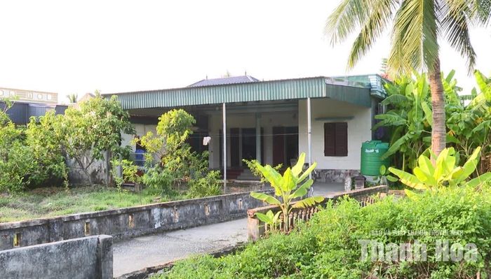 Nhiều hộ dân ở thôn Ngoc Đức, xã Tiên Trang vẫn sử dụng nước ngầm, nước mưa.