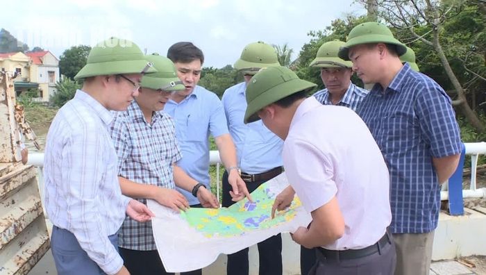 Sở Xây dựng Thanh Hóa kiểm tra hệ thống các kênh tiêu nước khu vực đô thị.
