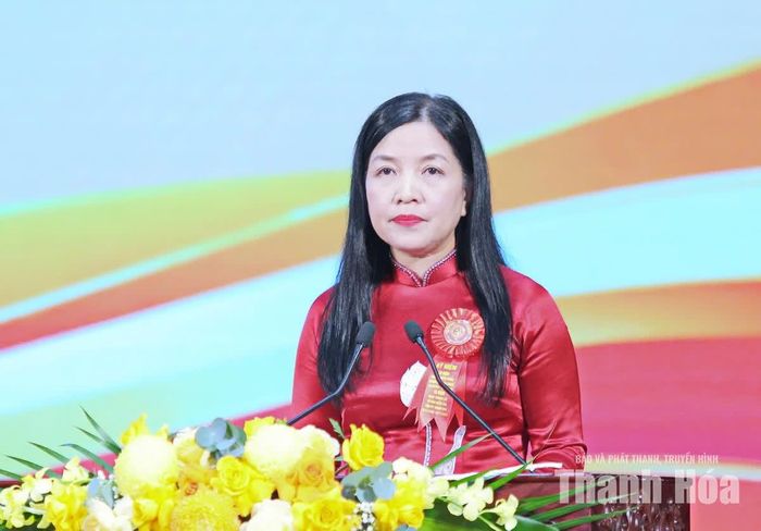 Chủ nhiệm Ủy ban Kiểm tra Tỉnh ủy Phạm Thị Thanh Thủy trình bày diễn văn tại lễ kỷ niệm.
