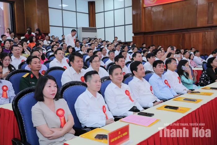 Đại biểu dự lễ kỷ niệm.