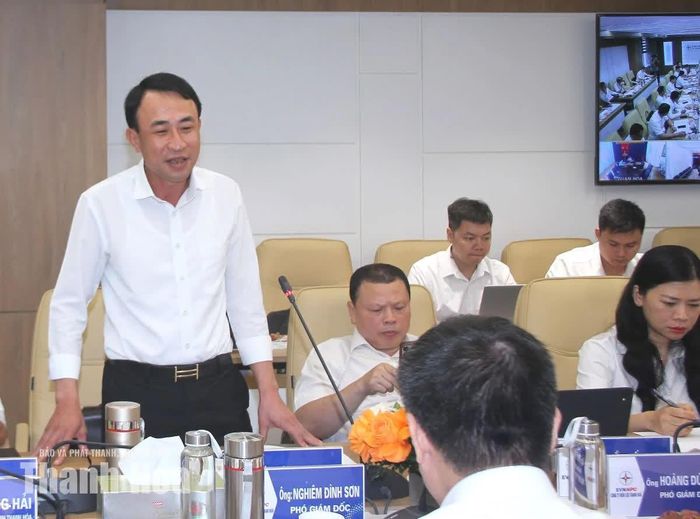 Ông Lương Minh Thanh, Phó Tổng Giám đốc Tổng Công ty Điện lực miền Bắc phát biểu tại buổi làm việc.