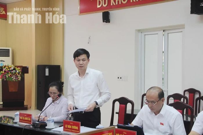 ĐBQH Lê Văn Cường phát biểu tại buổi làm việc.