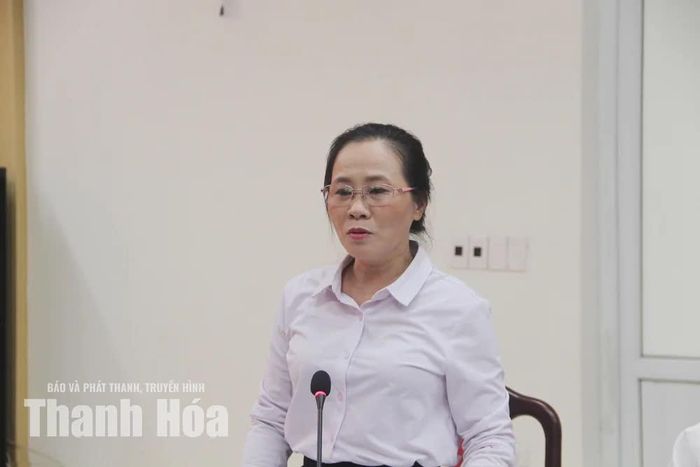 Trưởng ban Văn hóa - Xã hội, HĐND tỉnh Ngô Thị Hồng Hảo phát biểu tại buổi làm việc.