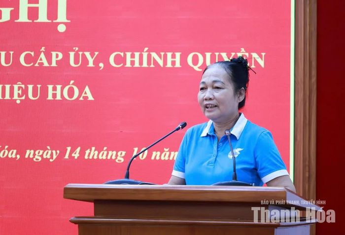 Hội viên phụ nữ xã Thiệu Hóa kiến nghị tại hội nghị đối thoại.