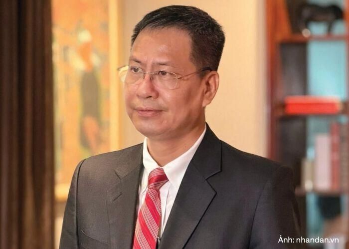 ÔNG Bùi Minh Giáp Chuyên gia kinh tế trưởng Ngân hàng Phát triển châu Á (ADB) tại Việt Nam